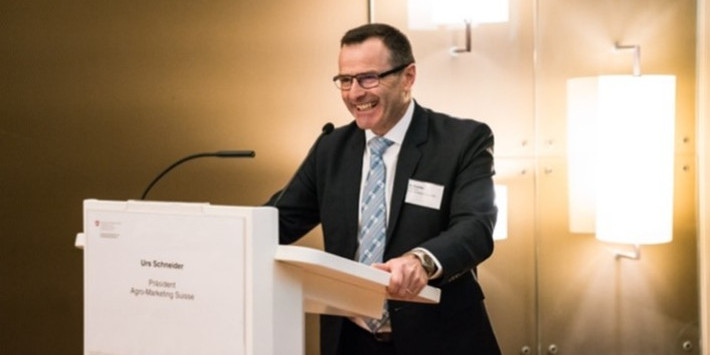 Urs Schneider, Präsident AMS begrüsst im Rahmen der Internationalen Grünen Woche Gäste auf der Schweizer Botschaft in Berlin.